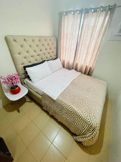 Two Bedroom In A Great Location Centrally Located อีโลอีโลซิตี้ ภายนอก รูปภาพ